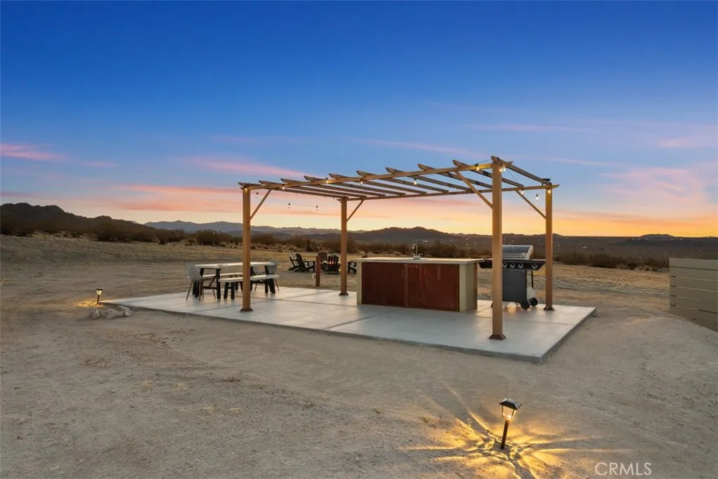 7190 Lawrence Avenue, Joshua Tree, California 92252 home-pic-20